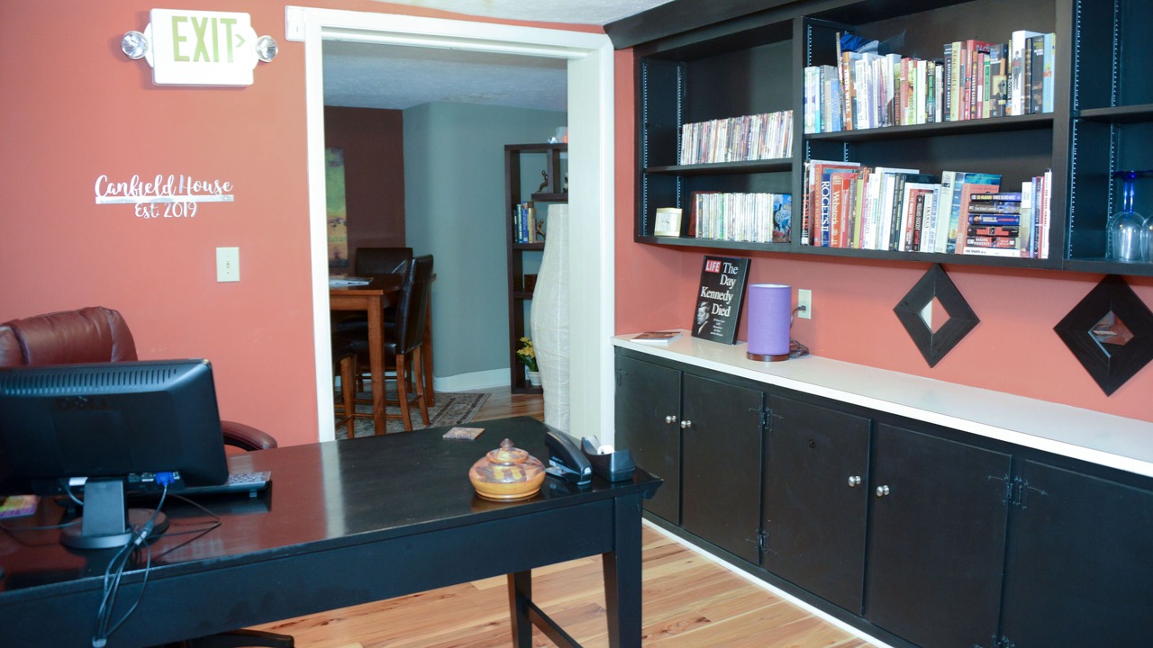 Photo of Bedroom in Chardon