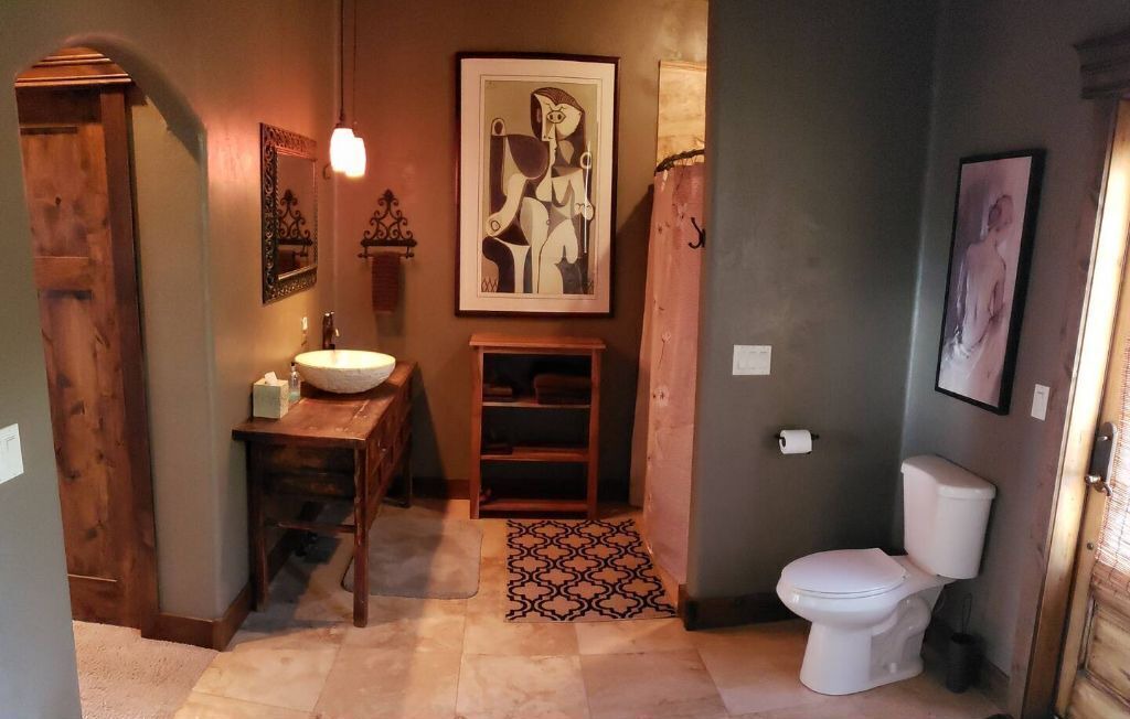 Photo of Bathroom in Proctor