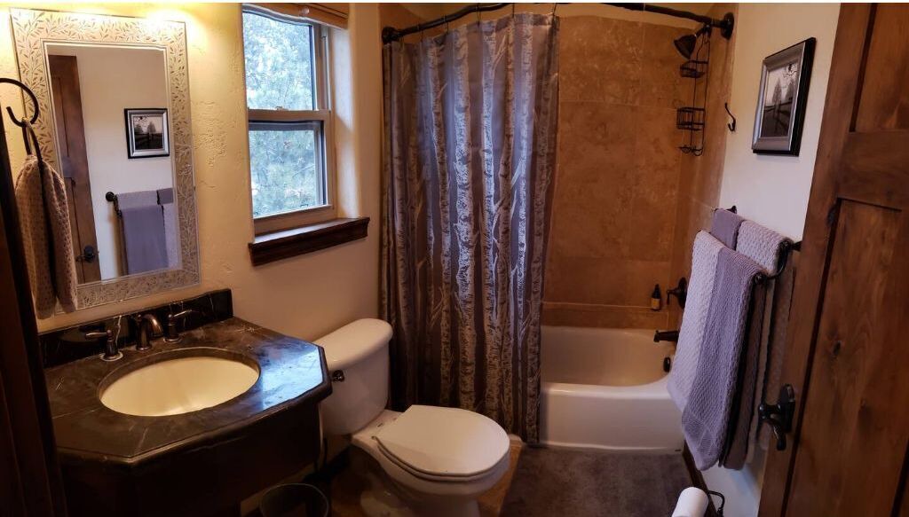 Photo of Bathroom in Proctor
