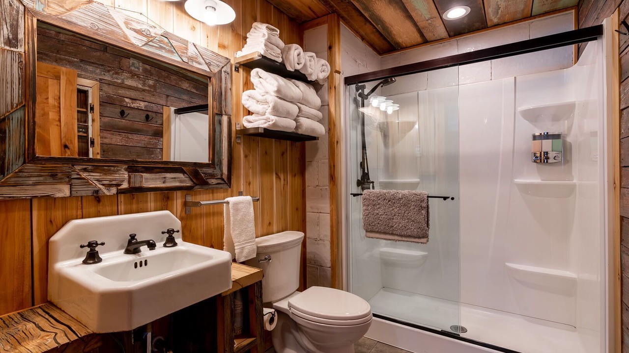 Photo of Bathroom in Lazy Acres