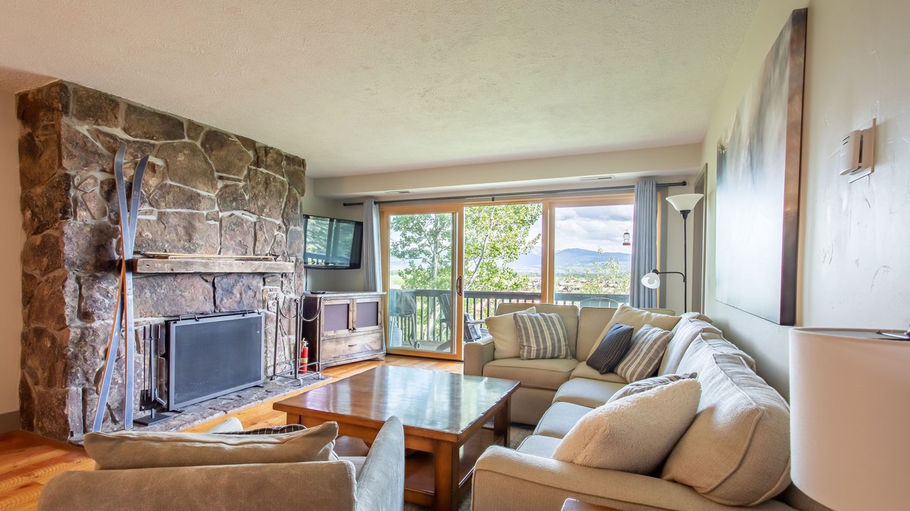 Photo of Livingroom in Teton Village