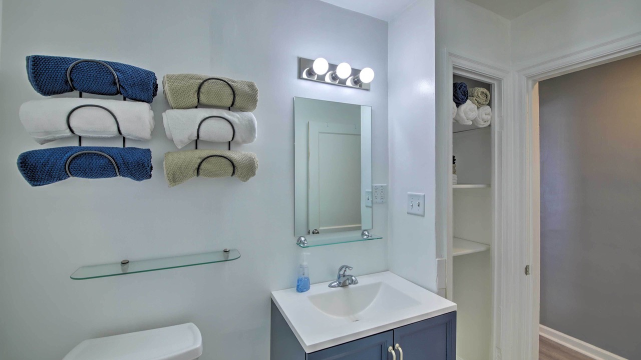 Photo of Bathroom in Speedway