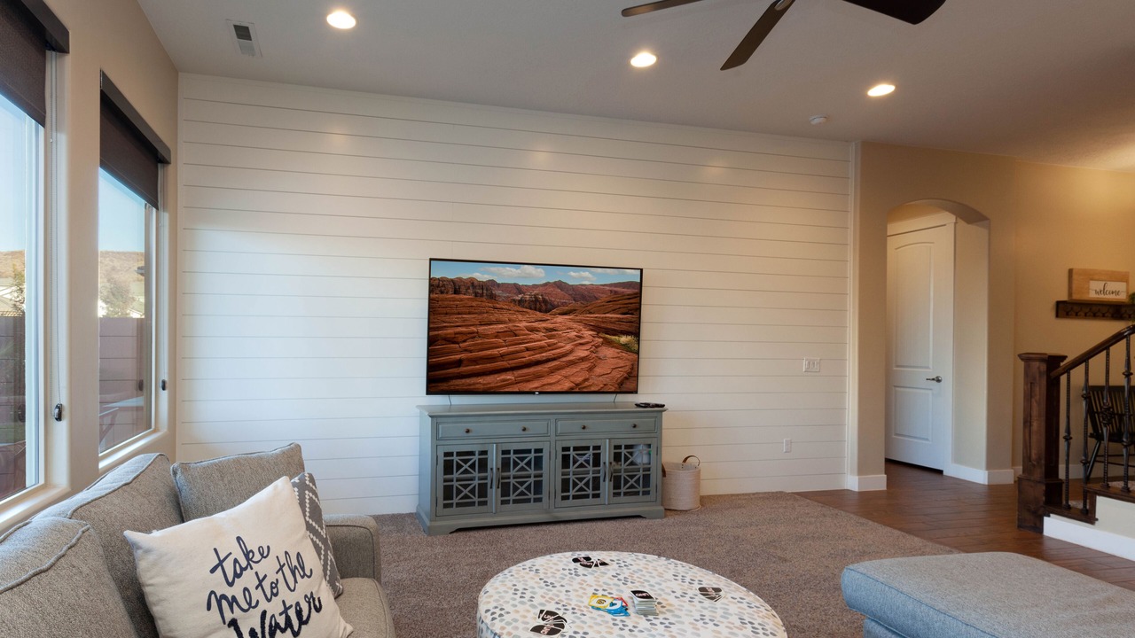 Photo of Livingroom in Hurricane