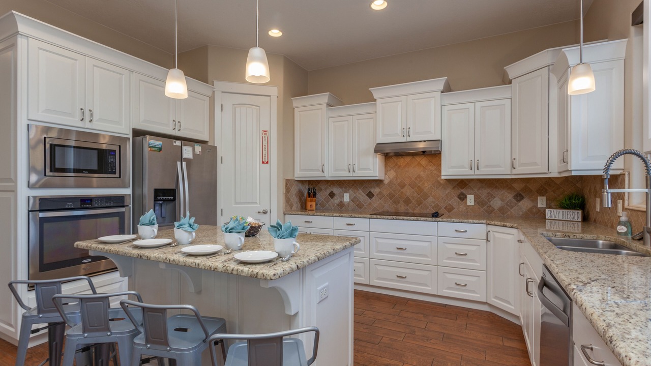 Photo of Kitchen in Hurricane