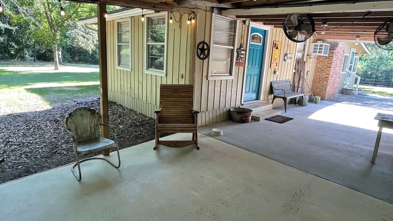 Photo of Patio Balcony in Milam