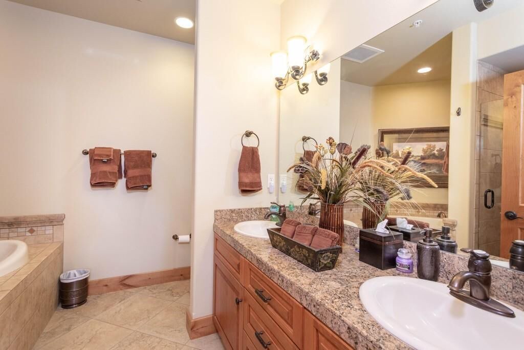 Photo of Bathroom in Lakeside
