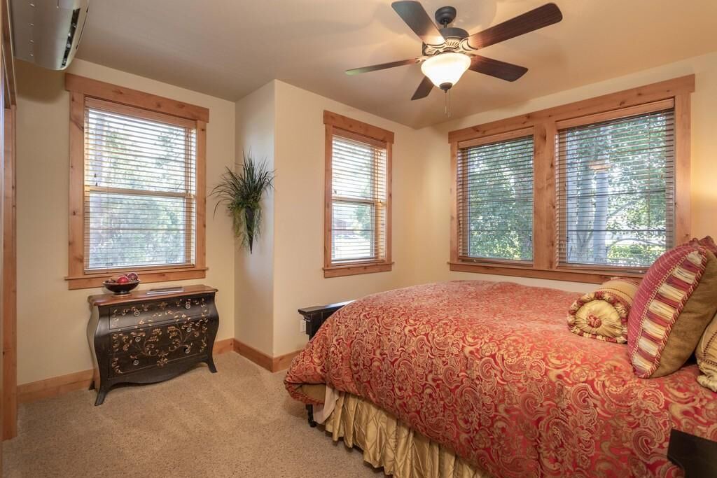 Photo of Bedroom in Lakeside