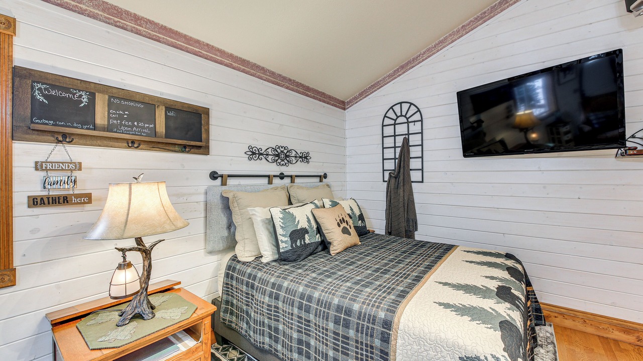 Photo of Bedroom in Libby