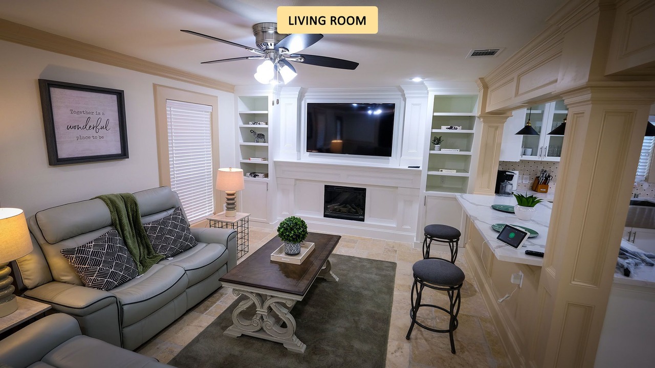 Photo of Livingroom in Memorial City