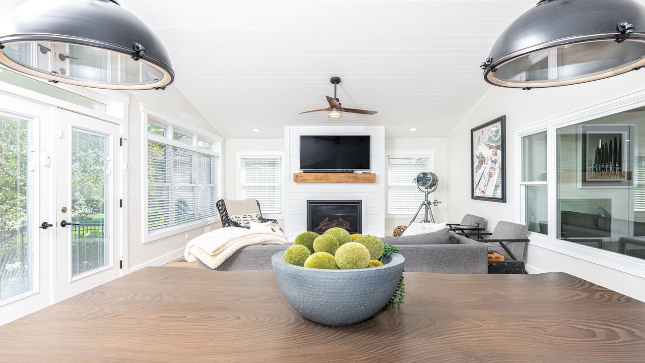 Photo of Bedroom in Lakeview