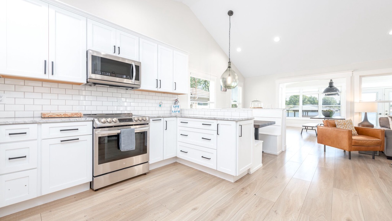 Photo of Bedroom in Lakeview