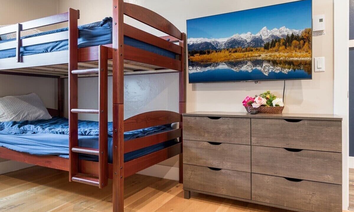 Photo of Bedroom in Leigh Creek Estates