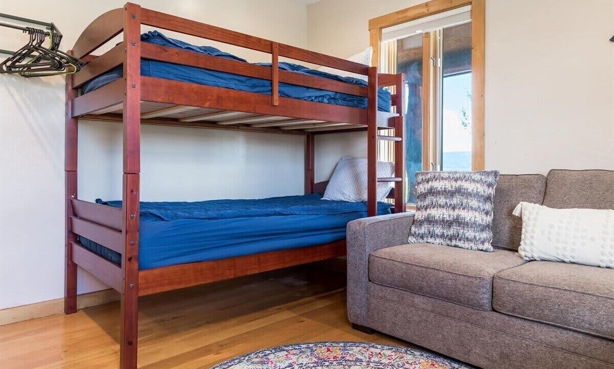 Photo of Bedroom in Leigh Creek Estates