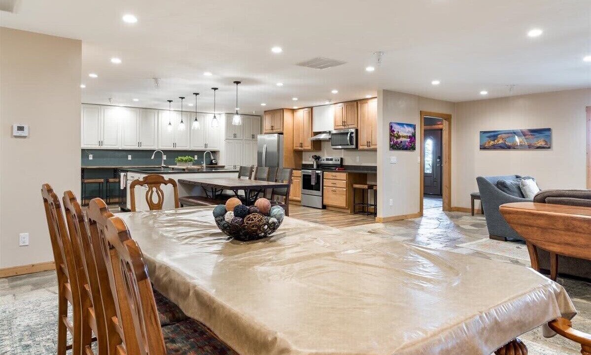 Photo of Others in Leigh Creek Estates