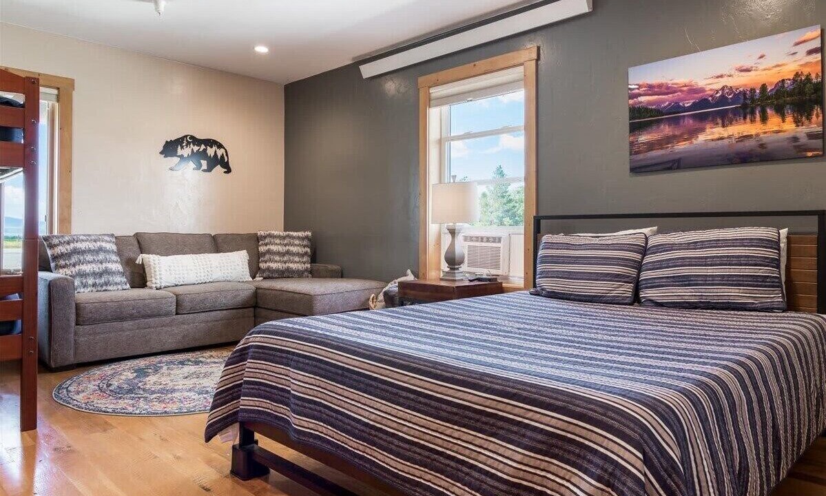 Photo of Bedroom in Leigh Creek Estates