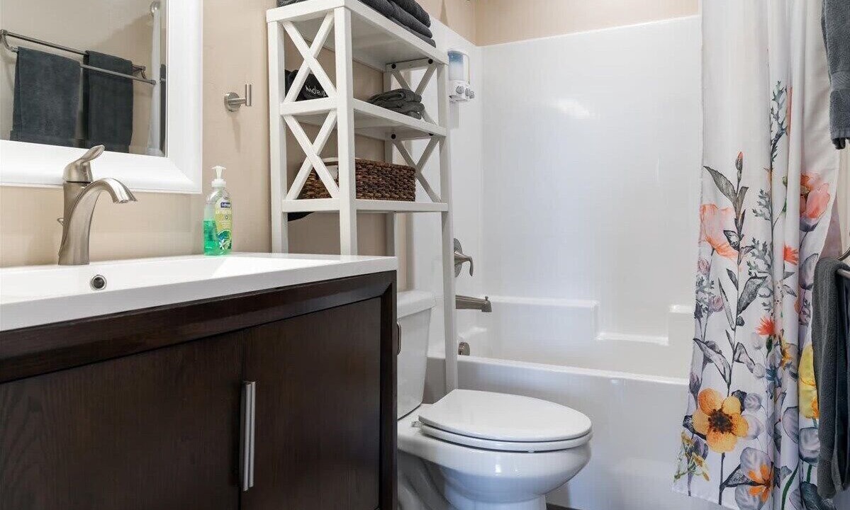 Photo of Bathroom in Leigh Creek Estates