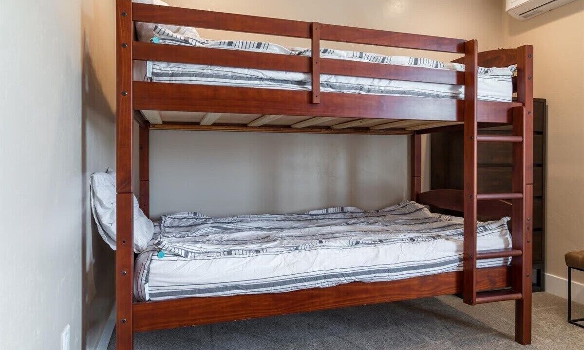 Photo of Bedroom in Leigh Creek Estates