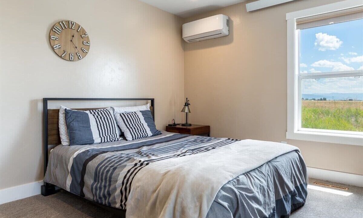 Photo of Bedroom in Leigh Creek Estates