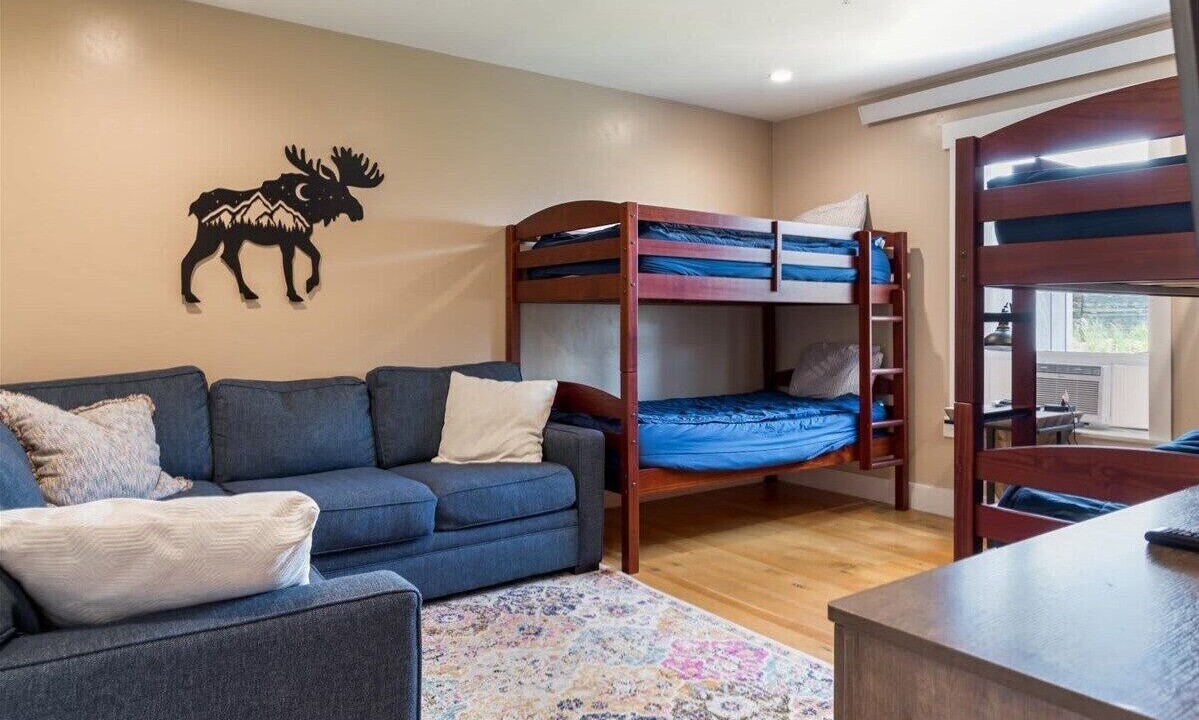 Photo of Bedroom in Leigh Creek Estates