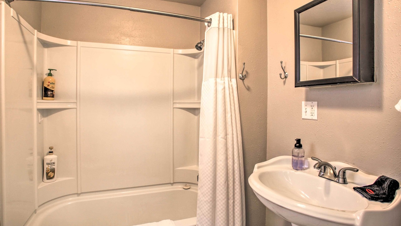 Photo of Bathroom in Garden District