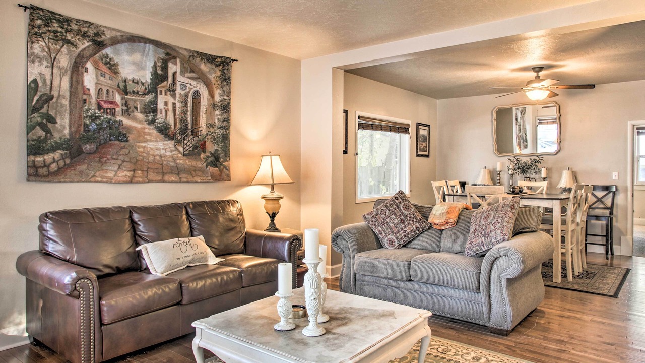 Photo of Livingroom in Garden District