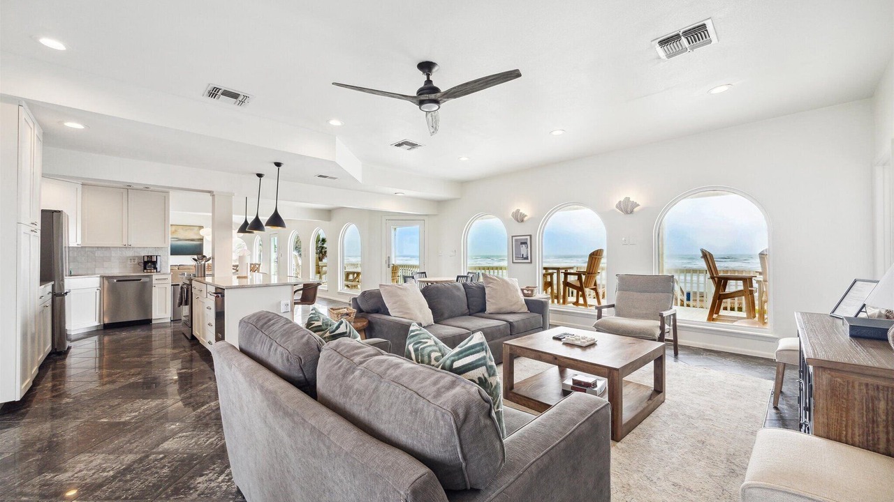 Photo of Livingroom in Indian Beach