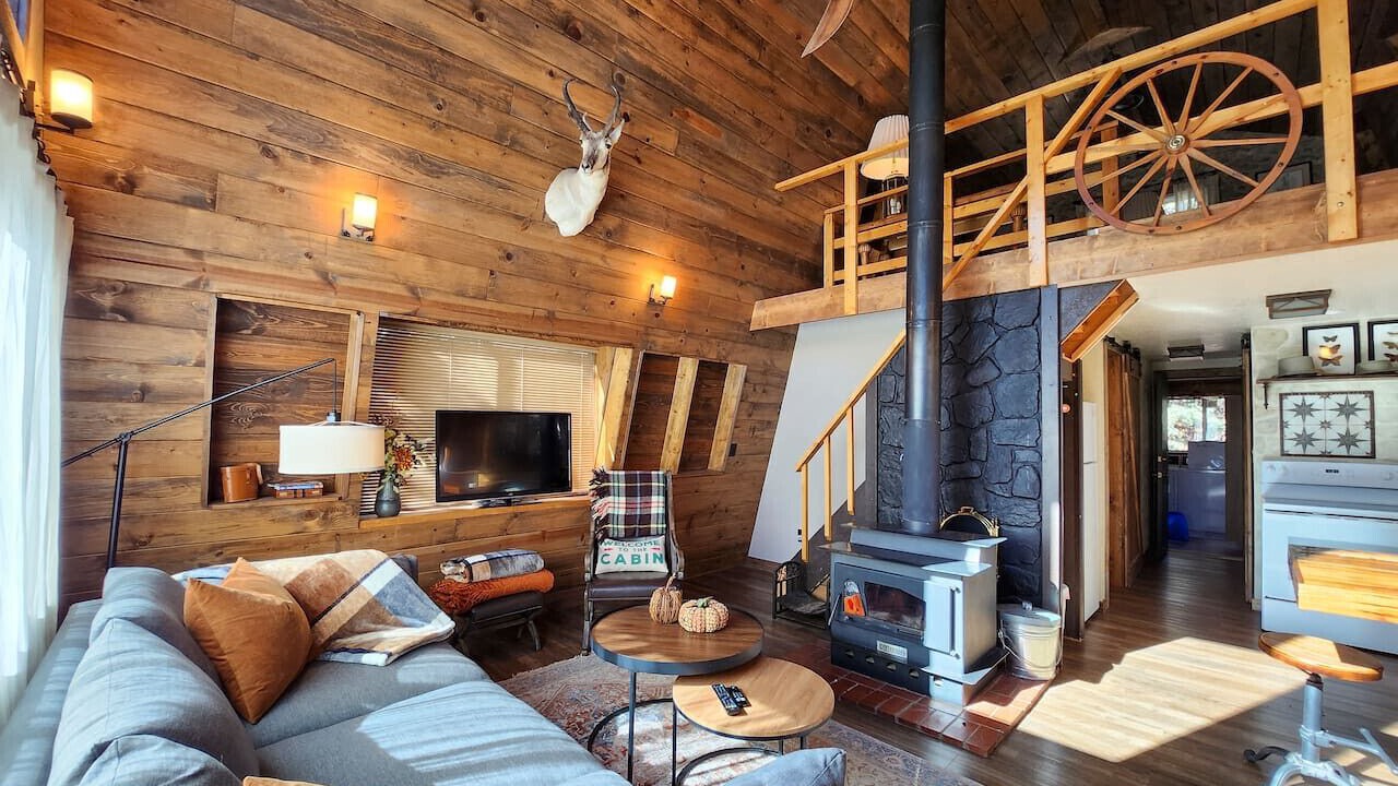 Photo of Livingroom in Meadow View Heights