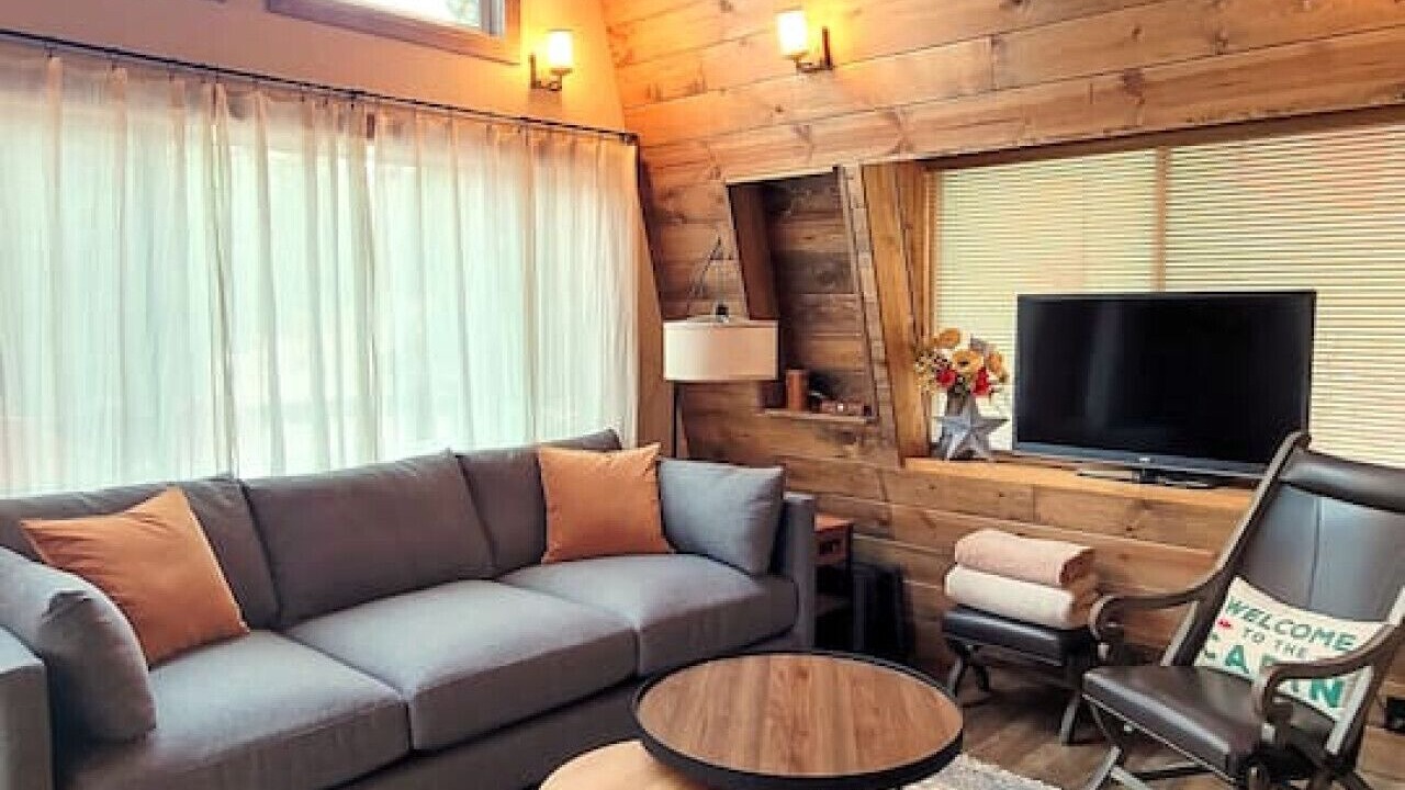 Photo of Livingroom in Meadow View Heights