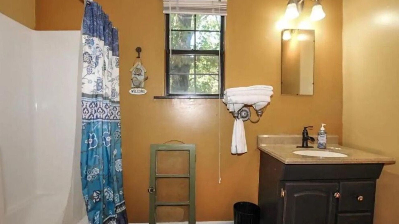 Photo of Bathroom in Flint Creek
