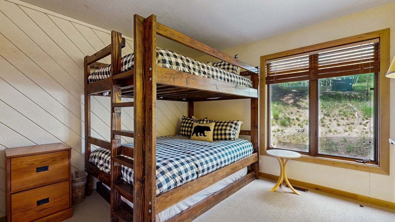 Photo of Bedroom in Elkhorn Village