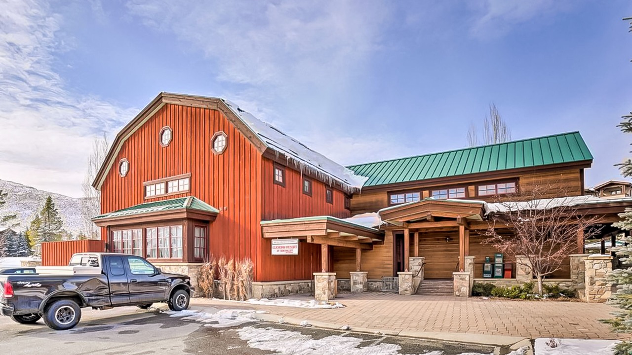 Photo of Outdoor in Elkhorn Village