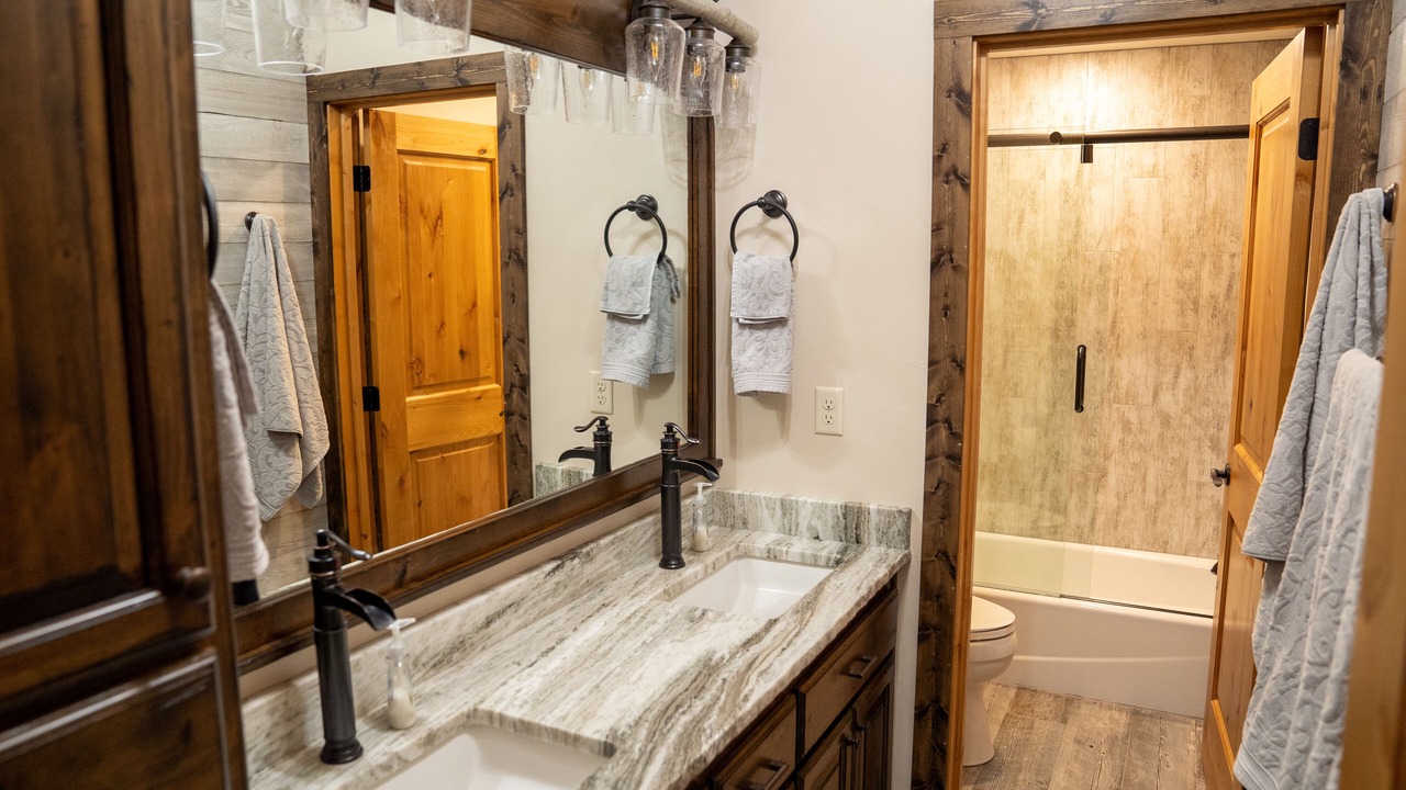 Photo of Bathroom in Felt