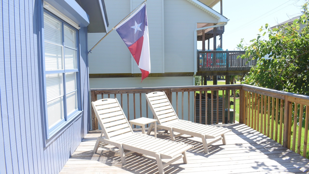 Photo of Patio Balcony in Pirates Beach