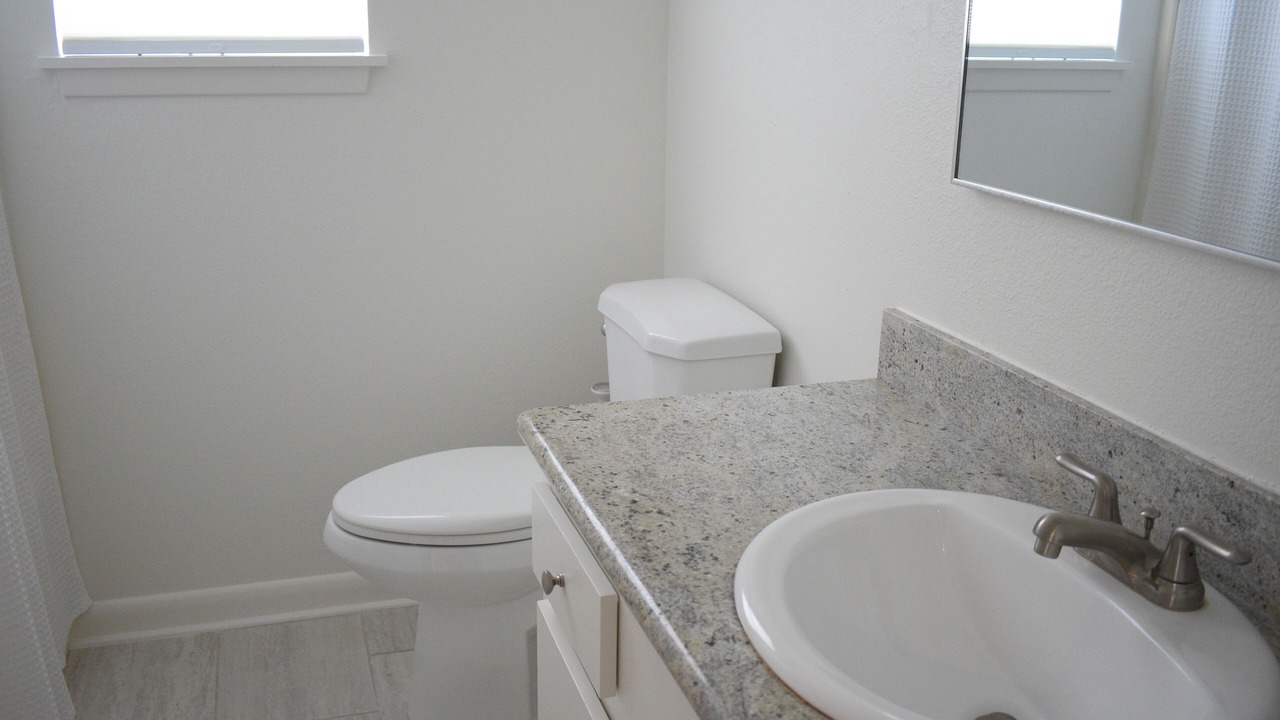 Photo of Bathroom in Pirates Beach