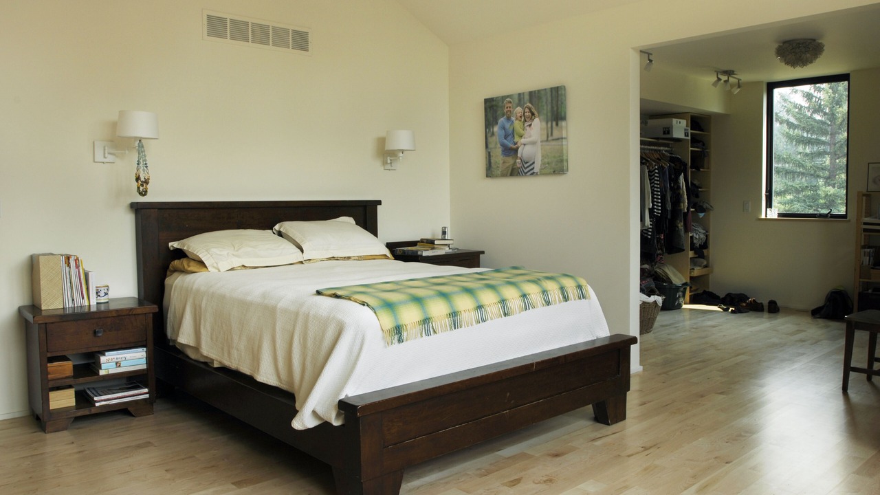 Photo of Bedroom in Upper Rattlesnake