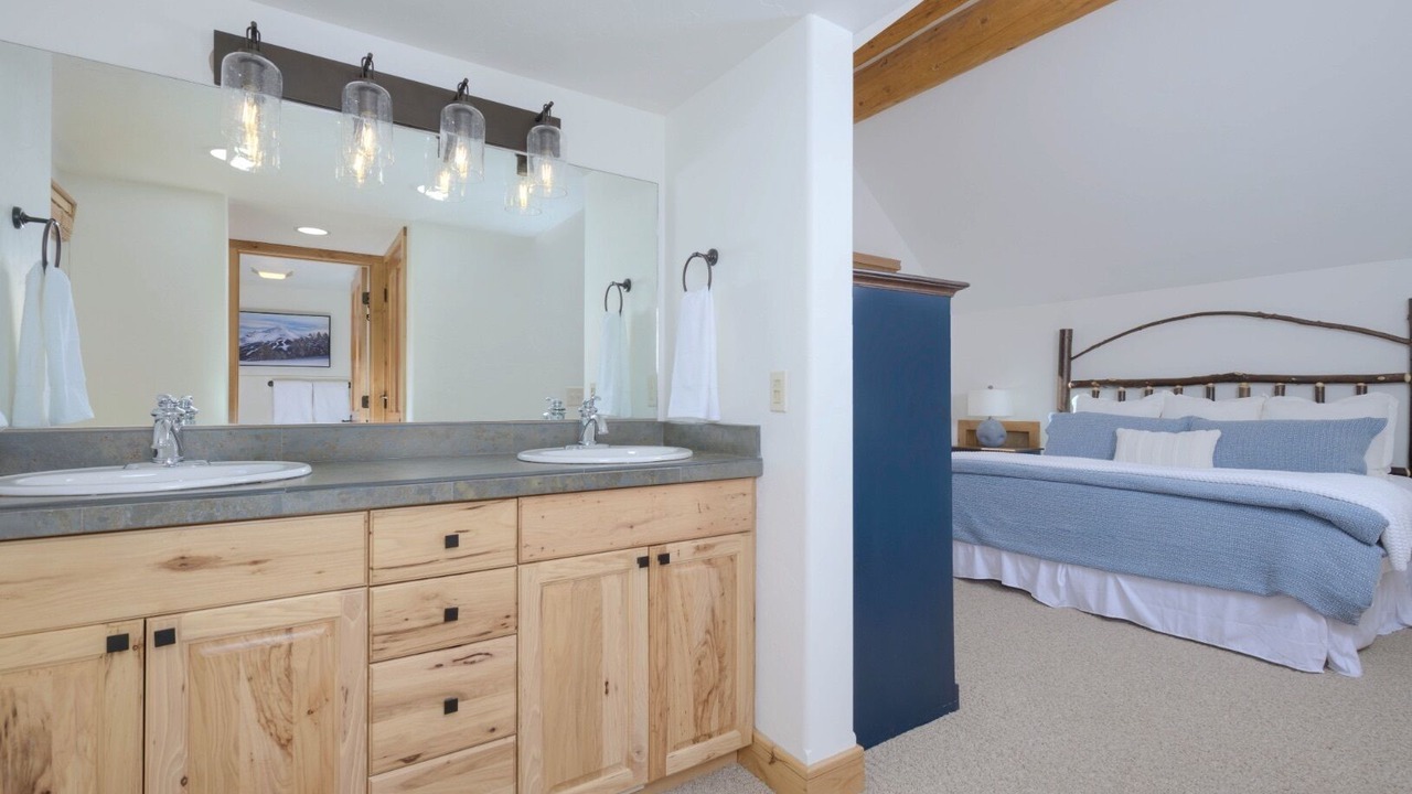 Photo of Bathroom in Powder Ridge