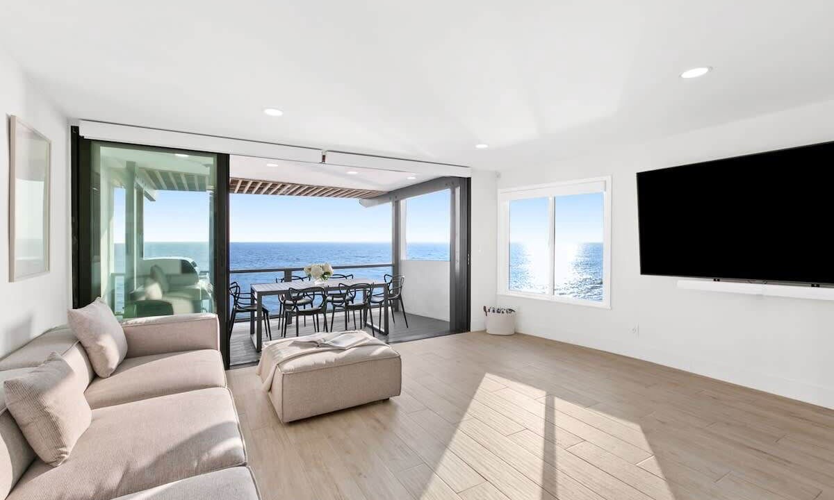 Photo of Bedroom in Eastern Malibu