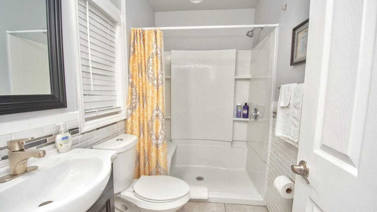 Photo of Bathroom in Collier Heights
