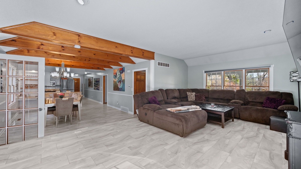 Photo of Livingroom in West Des Moines