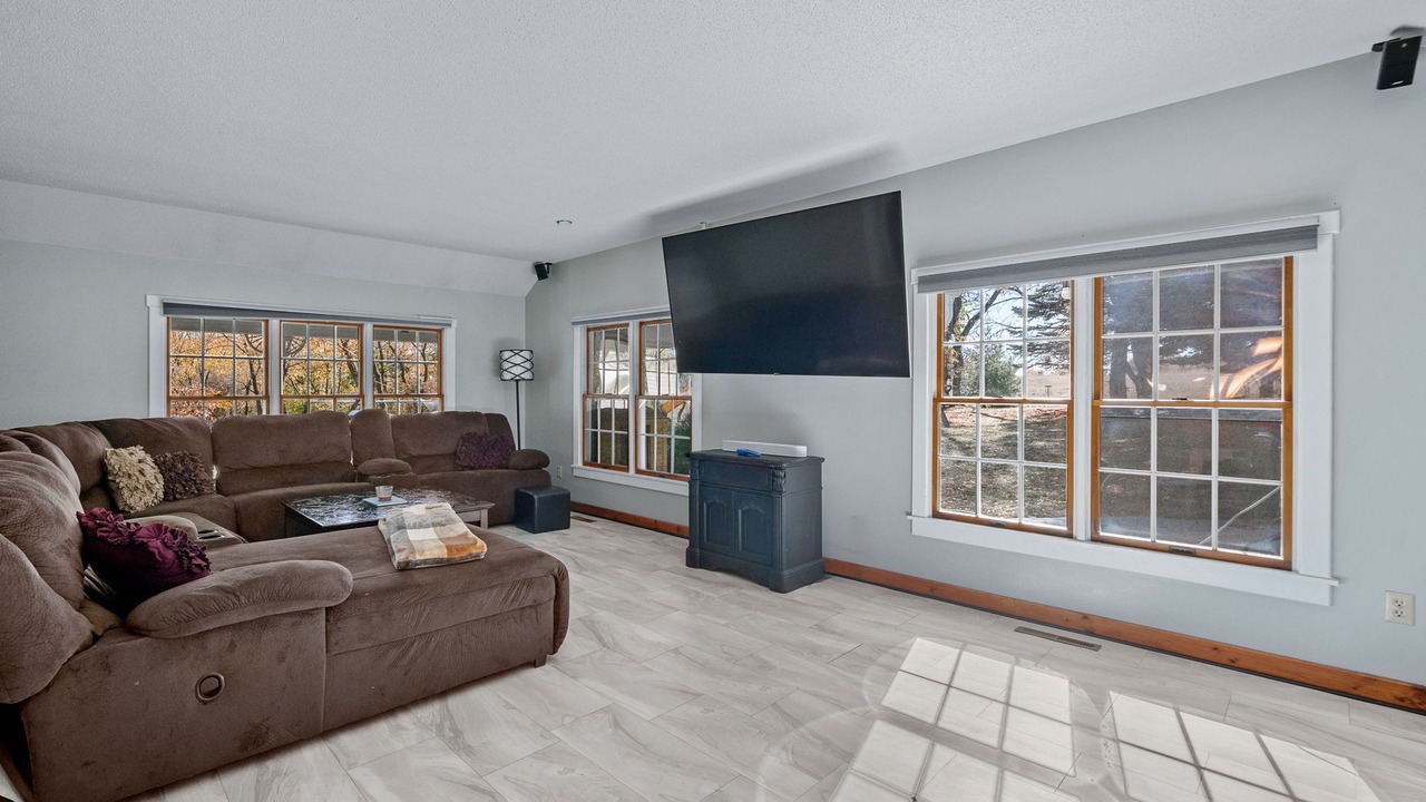 Photo of Livingroom in West Des Moines