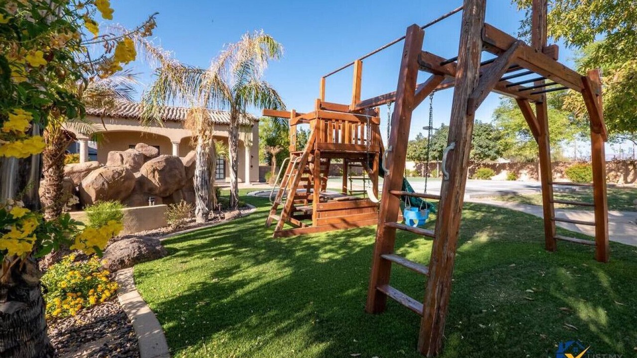 Photo of Others in East Mesa