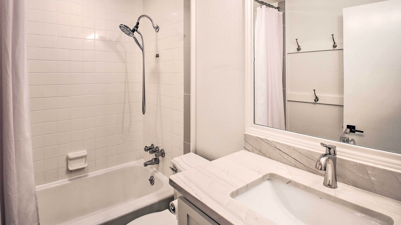 Photo of Bathroom in Piney