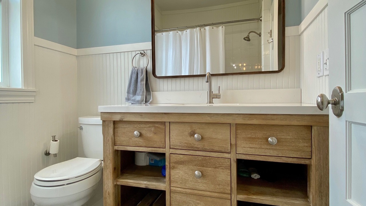 Photo of Bathroom in Four Corners