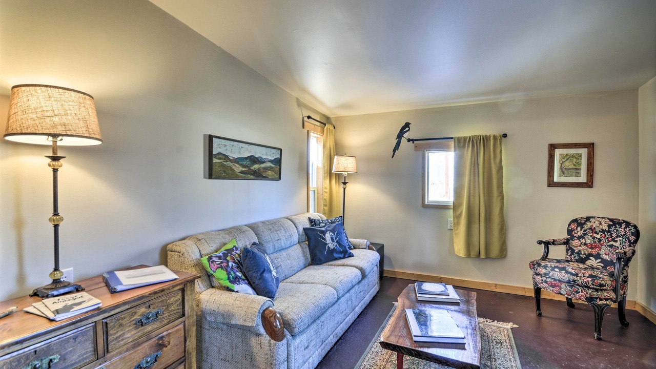 Photo of Livingroom in Shell