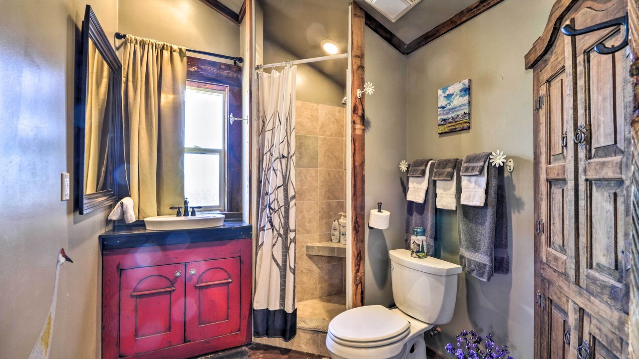 Photo of Bathroom in Shell