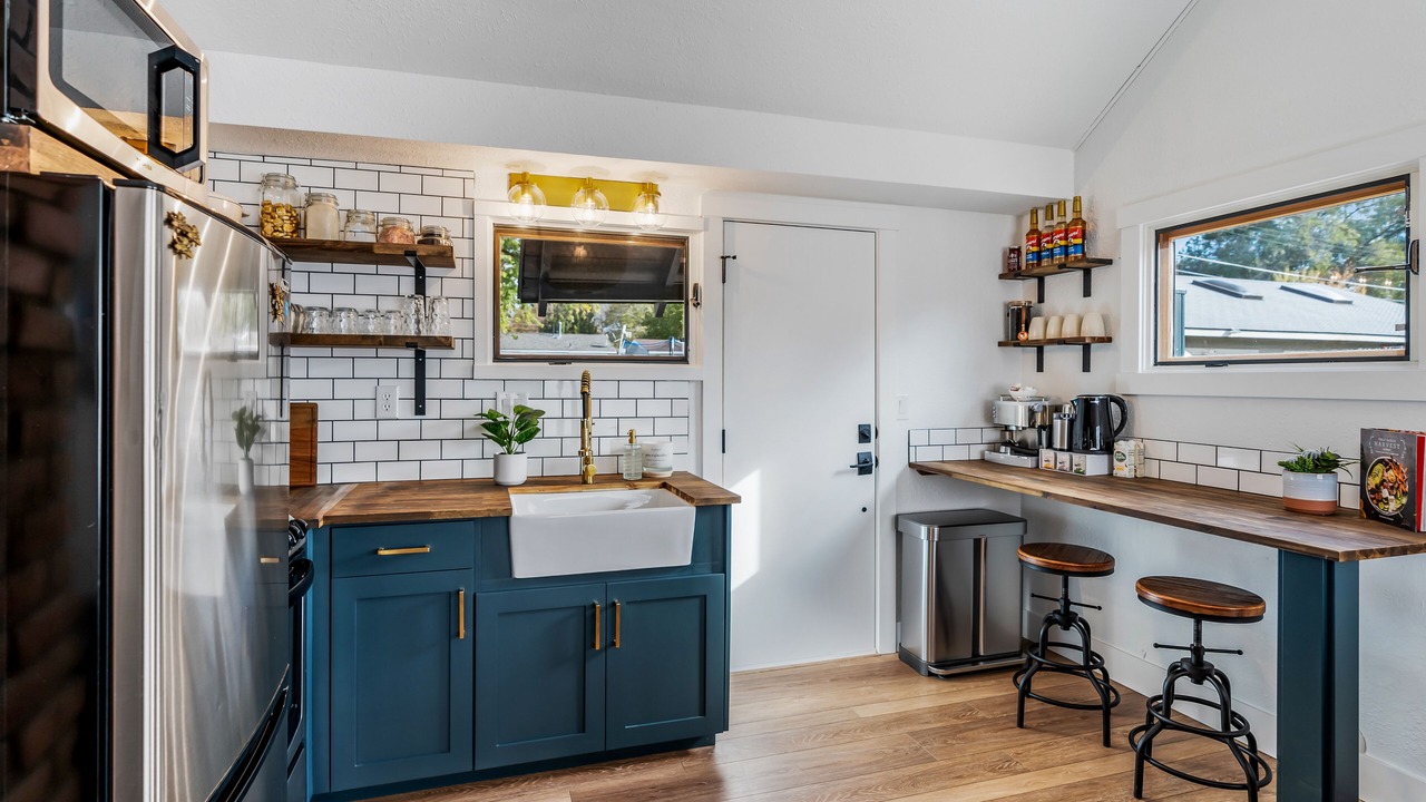 Photo of Kitchen in Depot Bench