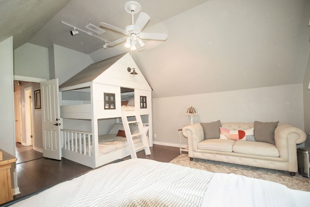 Photo of Bedroom in Onion Creek Meadows