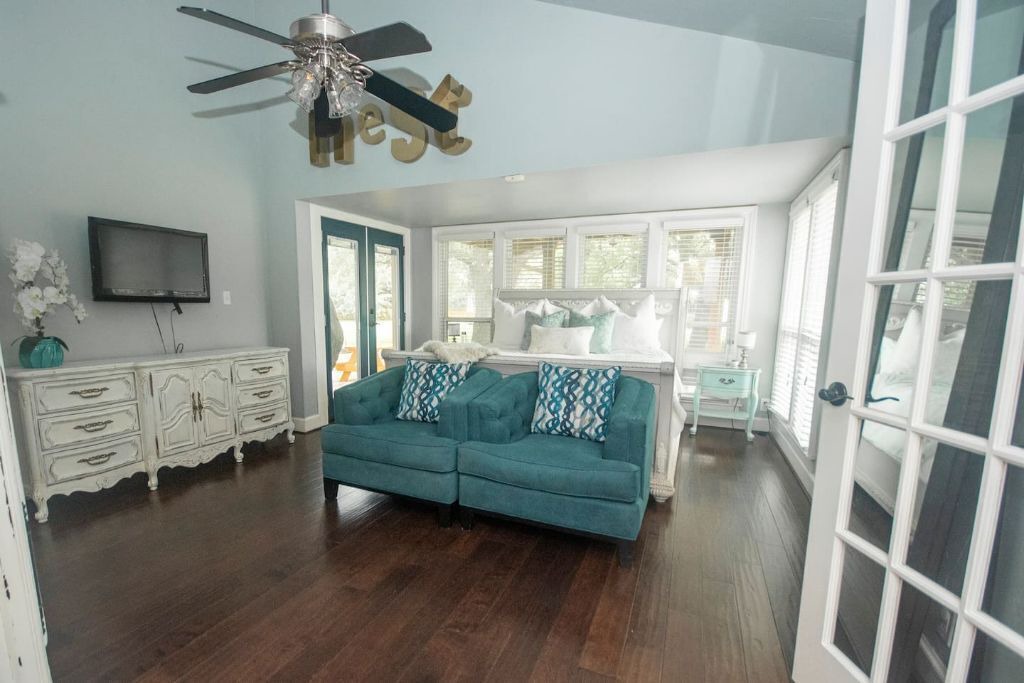 Photo of Livingroom in Onion Creek Meadows