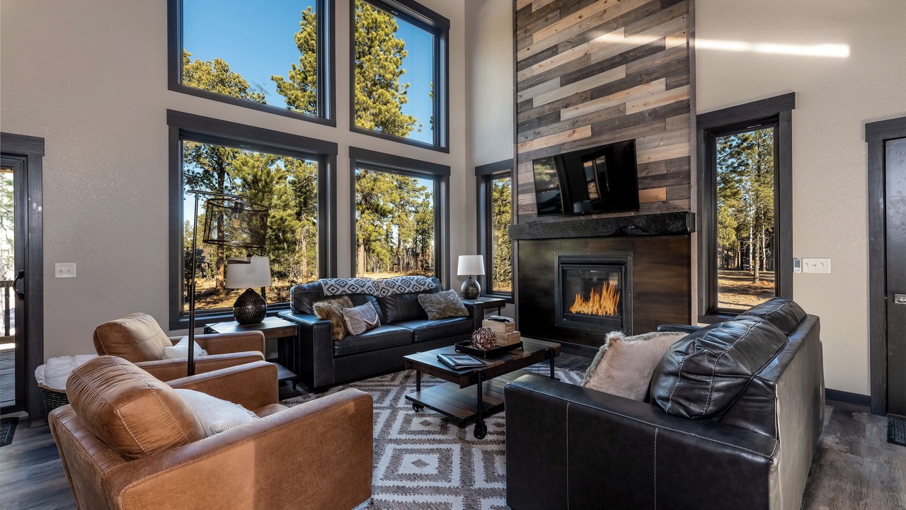 Photo of Livingroom in Deadwood
