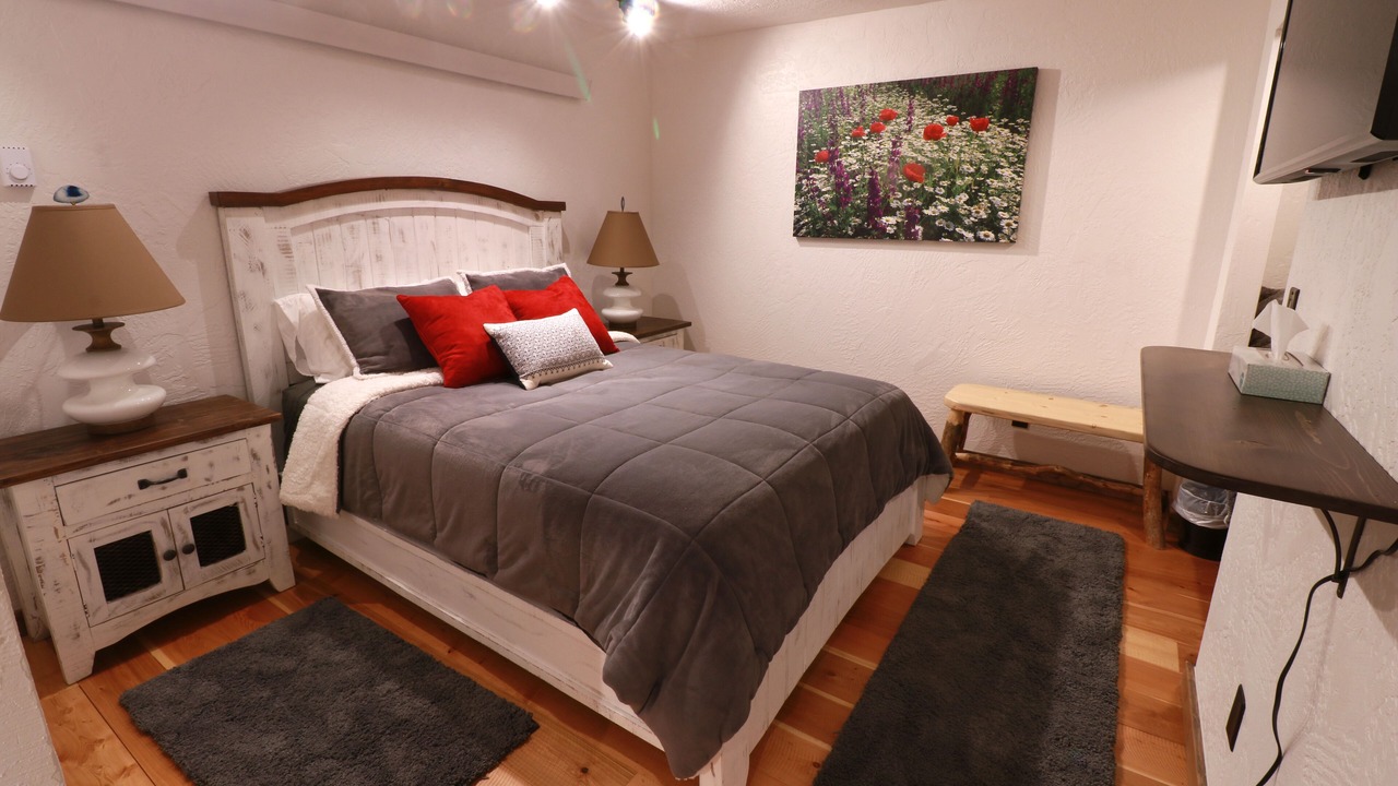 Photo of Bedroom in Cooke City-Silver Gate